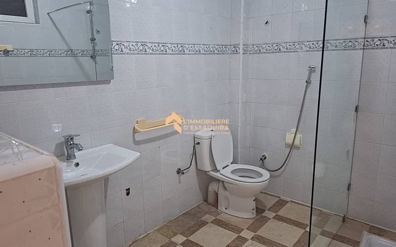 Charmant appartement avec patio (15)